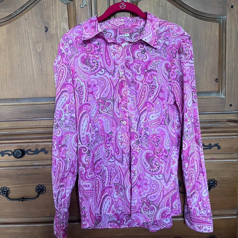Love That Lizzy Women's Pink and White‎ Paisley Pattern Long Sleeve Button-up